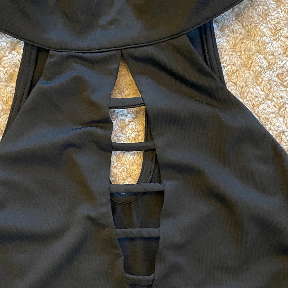 Windsor Black Cut-Out Crop Top - Picture 6 of 8